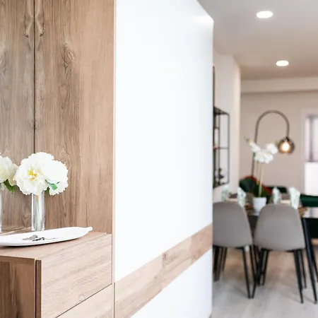 Apartment Wekey Homes, Angel Deluxe & Free Parking *