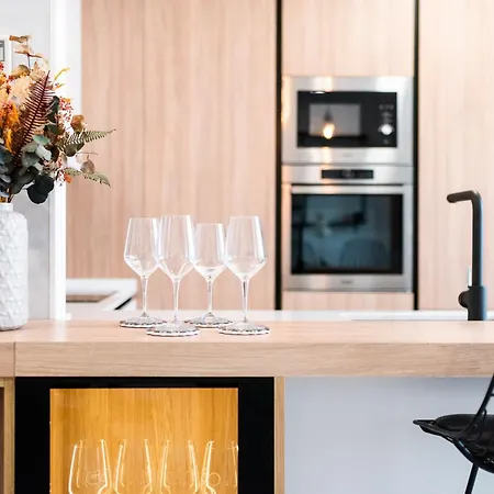 Apartment Wekey Homes, Angel Deluxe & Free Parking *