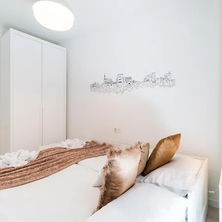 Wekey Homes, Angel Deluxe & Free Parking Apartment Granada