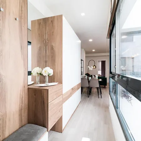 Apartment Wekey Homes, Angel Deluxe & Free Parking *