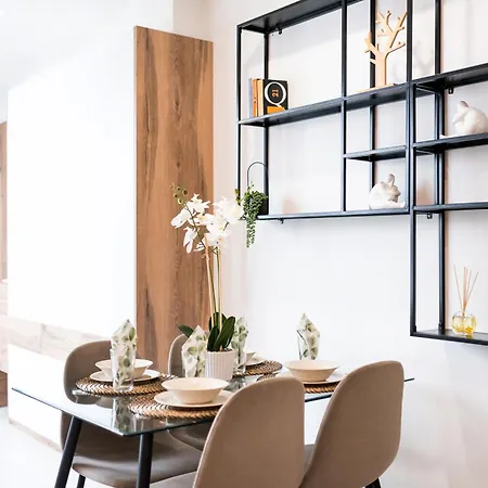 Wekey Homes, Angel Deluxe & Free Parking Apartment *