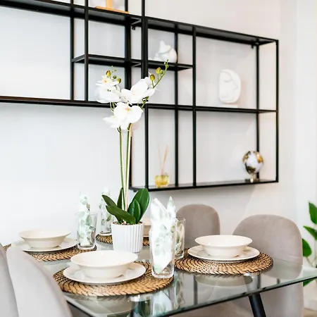 Apartment Wekey Homes, Angel Deluxe & Free Parking