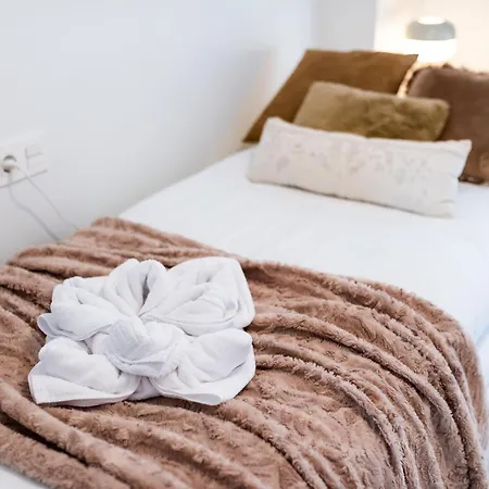 Wekey Homes, Angel Deluxe & Free Parking